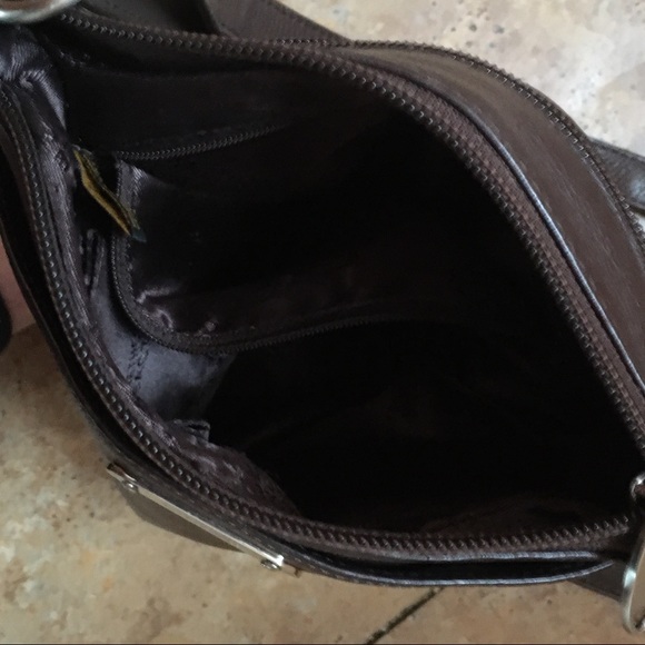 Kenneth Cole Reaction brown cross body purse - Picture 6 of 9